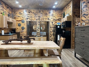 Dining - Trailside ATV Lodge #E | 3BR | Sleeps 14 | Hot Tub (Red Jacket)