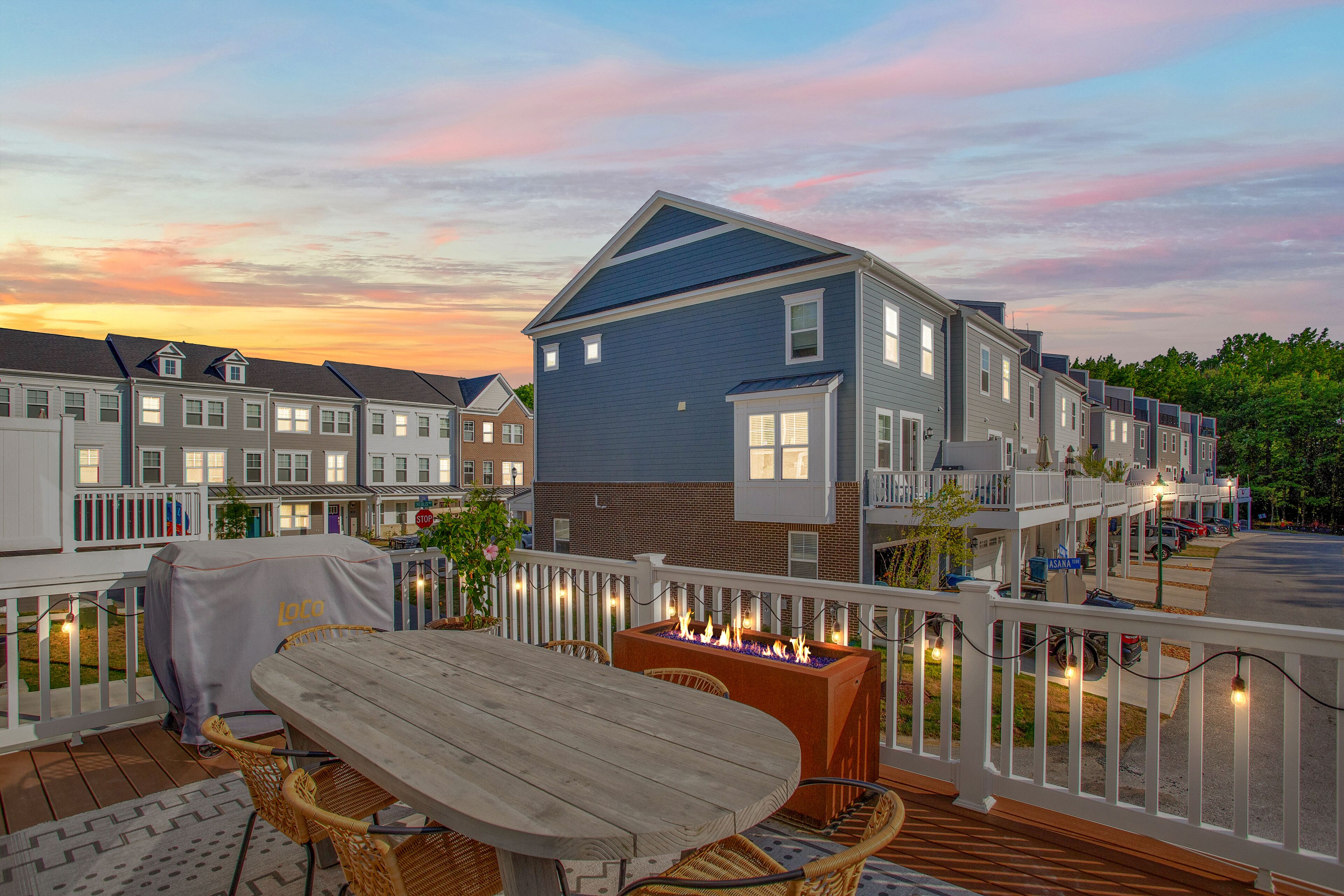 Annapolis Luxury: Firepit / Deck / Grill