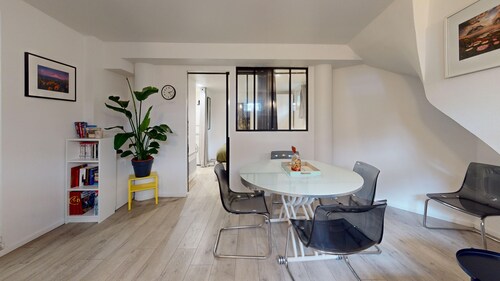 Souplex Lenotre Terrasse Proche Parlement