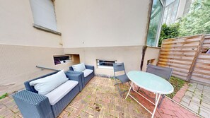 Outdoor dining - Lenotre Terrasse Proche Parlement (Strasbourg)