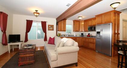 Casita Rojo - historic duplex in the heart of downtown Paso Robles