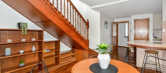 Dolphin Lodge- Self contained apartments-200 meters from Middleton Beach