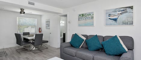 Classic Apartment | Living area