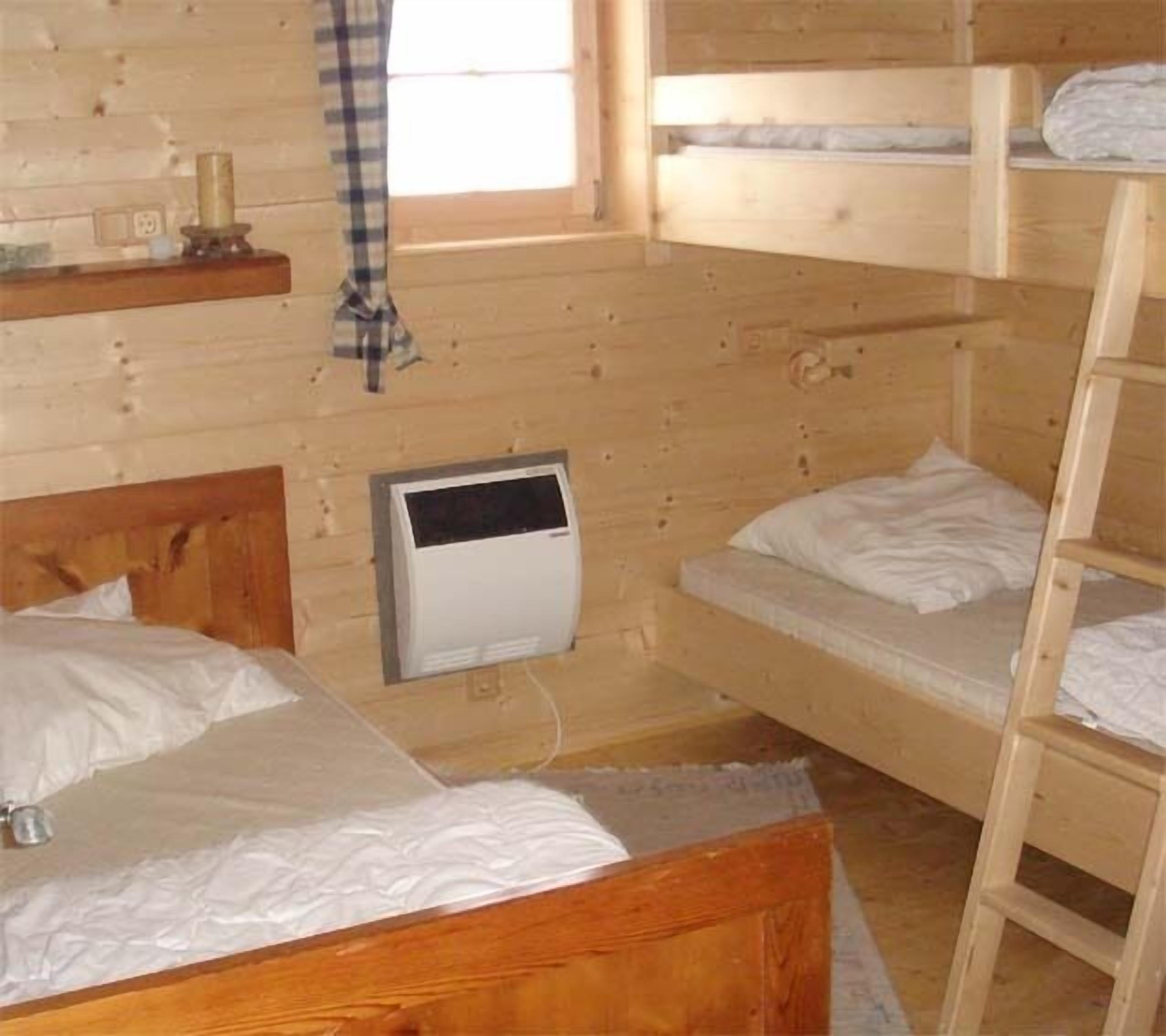 Berghut Met Uitzicht Op De Bergen, Sauna En Dichtbij De Pistes - Königsleiten