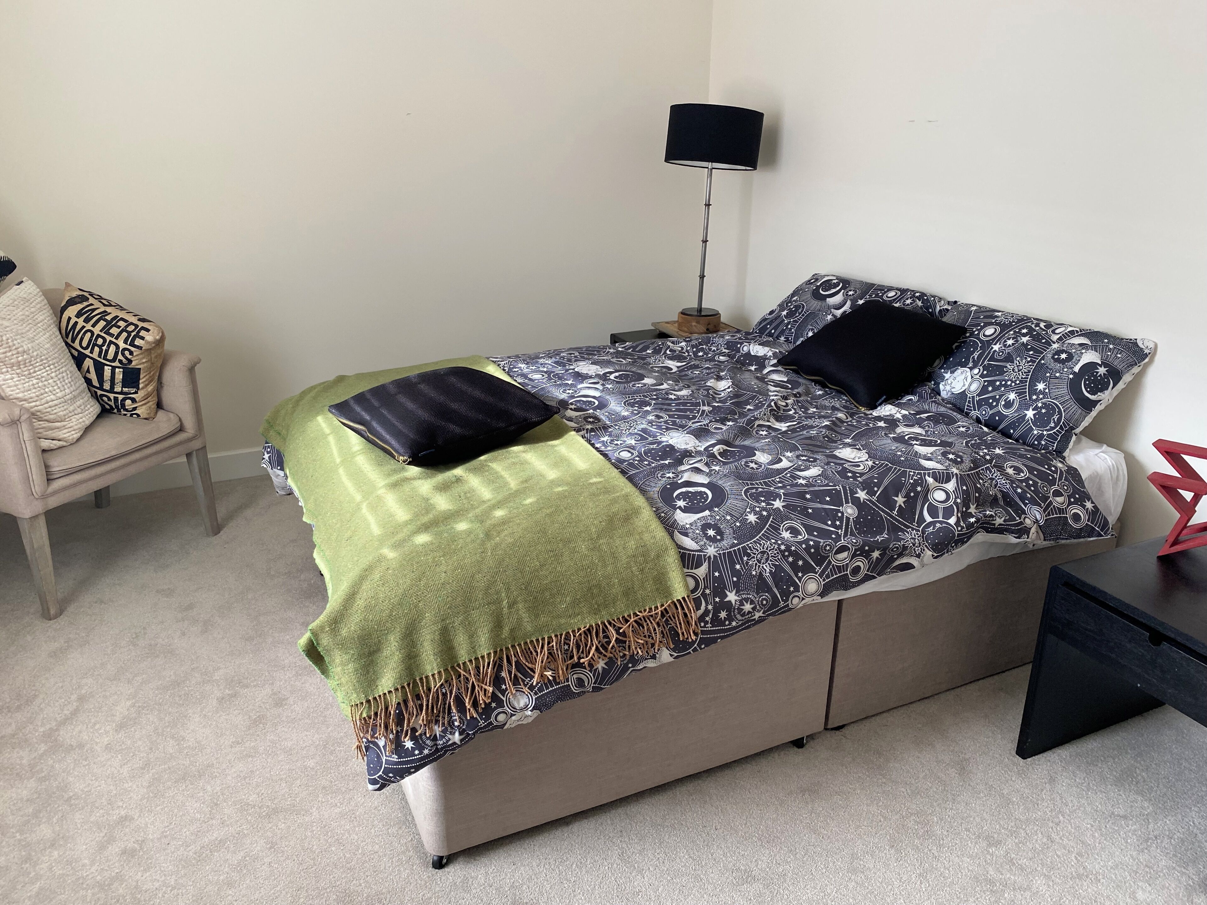 4 bedrooms, iron/ironing board, free WiFi, bed sheets