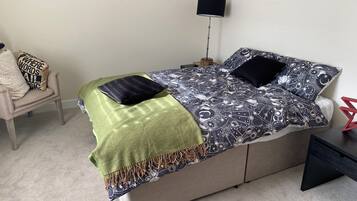 4 bedrooms, iron/ironing board, free WiFi, bed sheets