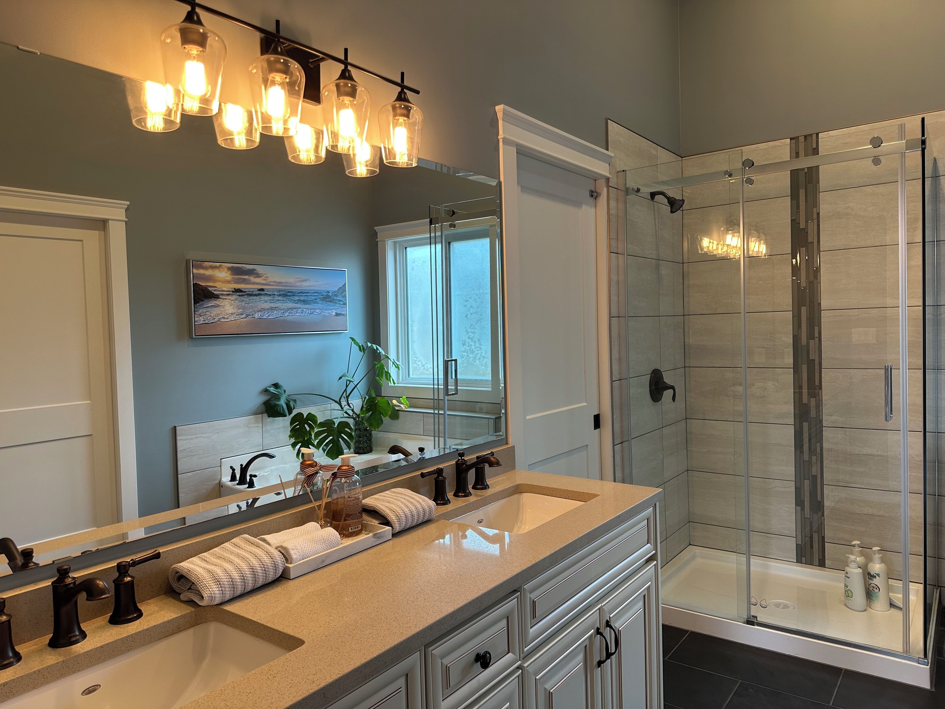 Caribou Lodge ~ Entire private home with hot tub! Reviews, Deals