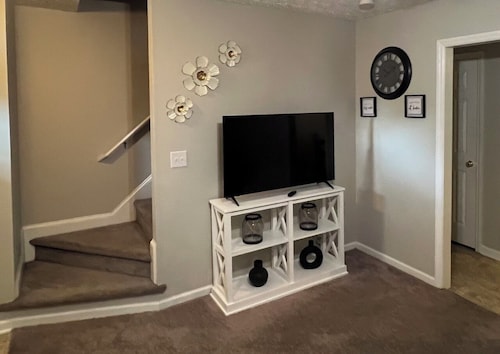 Cozy townhome 10 minutes from MCAS Cherry Point, 30 minutes to beach or New Bern
