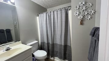 Towels, soap, shampoo, toilet paper