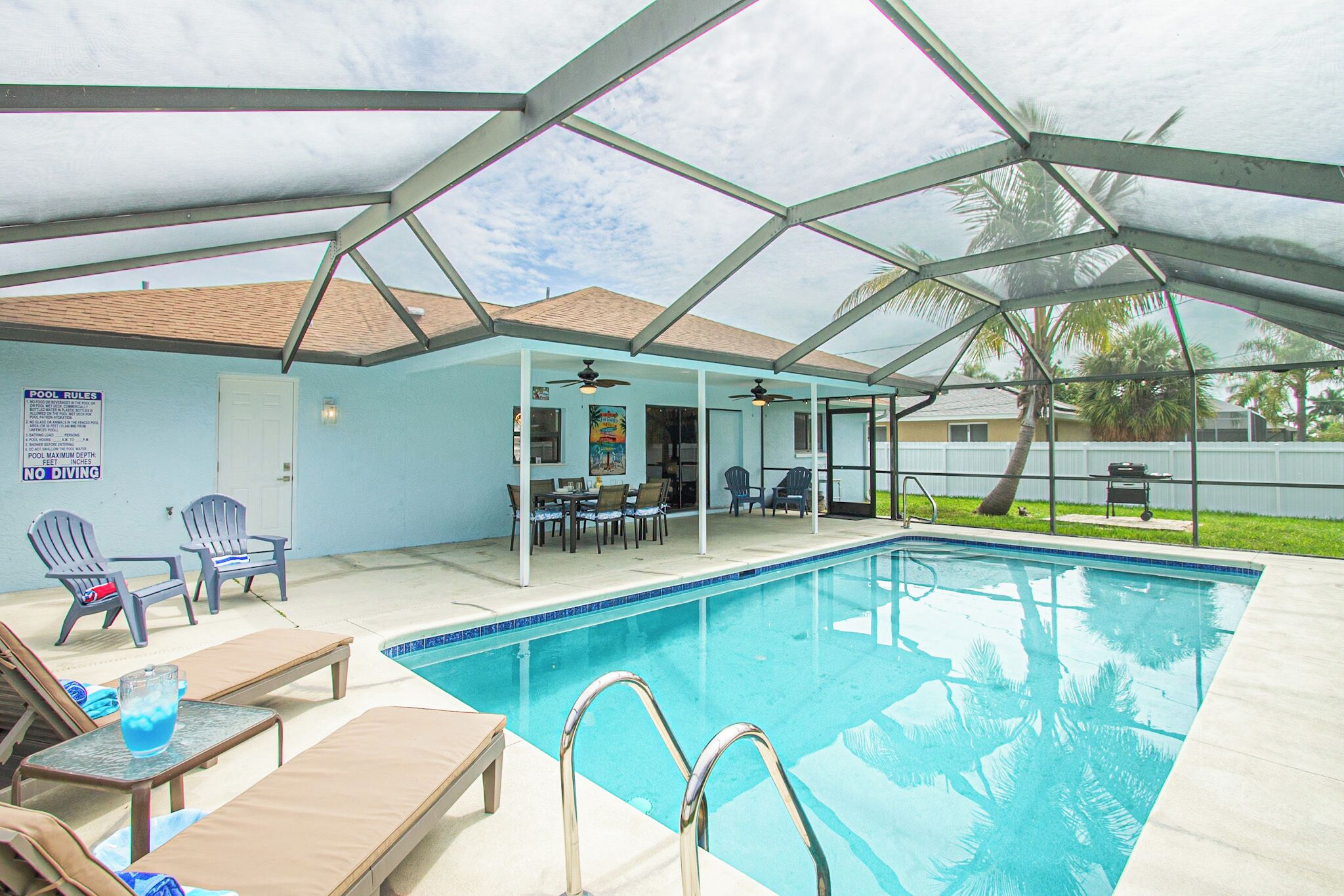 Totally Renewed/Large private POOL/private yard