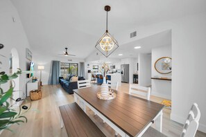 Dining - Aqua Pelican Villa, Heated Pool & Private Yard! (Cape Coral)