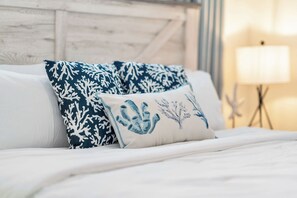 3 Schlafzimmer, Schreibtisch, Bügeleisen/Bügelbrett, Reisekinderbett