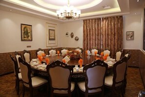 Restaurant - Dingyi Hotel Hongyuan (Hongyuan)