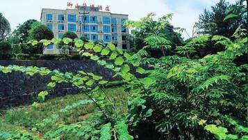 المنشأة من الخارج