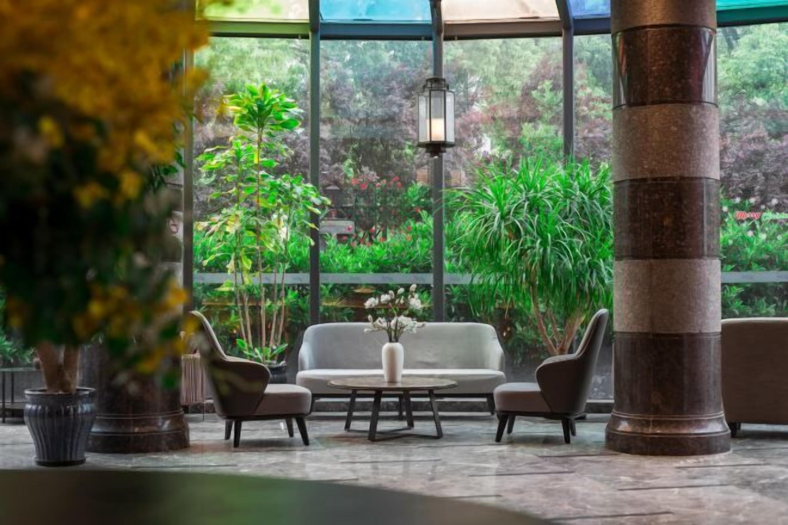 المنشأة من الداخل