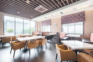 Unclassified image, 4 of 53, button - Yiju Hotel (Shanghai Chuansha Branch) (Shanghai)