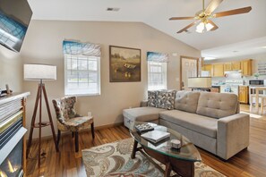 Een smart-tv en een open haard