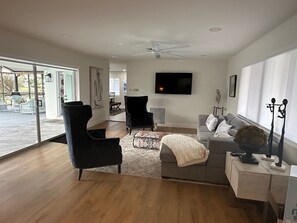 Smart TV - Gulf Access Getaway in Punta Gorda (Punta Gorda)