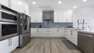 Rumah Comfort, patio, pemandangan danau | Dapur pribadi