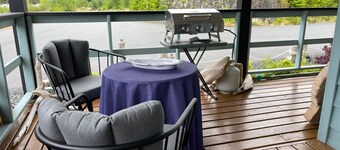 Gorgeous Ocean View Studio Suite at The Cottage at the Cove Telegraph Cove