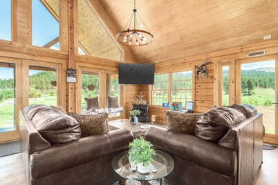 Brand new log cabin on Gold Medal Waters, Deckers