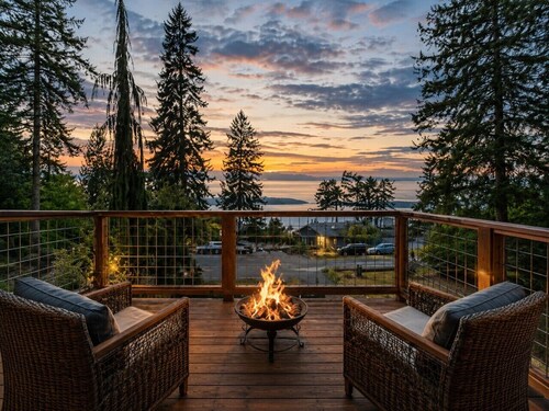 Epic Sunsets| Beach Access | Fenced Yard I Dogs OK