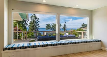 Water View, Chefs Kitchen, Fire pit & Fenced Yard