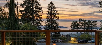 Water View, Chefs Kitchen, Fire pit & Fenced Yard