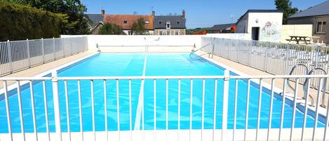 Piscine extérieure, piscine chauffée