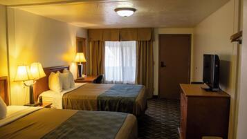 Escritorio, espacio para trabajar con laptop y wifi gratis