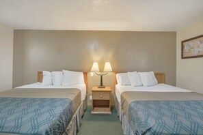 Single Room, 2 Queen Beds, Non Smoking | Desk, laptop workspace, free WiFi - Patriot Stay Motel (Vernal)