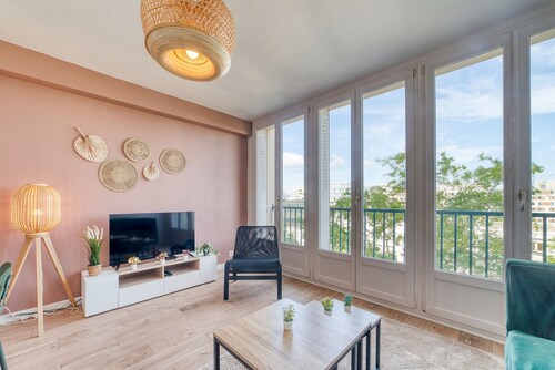 Le Grand Voyageur - 3 chambres - Parking privé - Métro