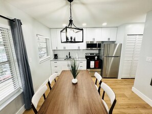 Private kitchen - Modern, Affordable & Stylish 1 Bed APT (Fort Lauderdale)