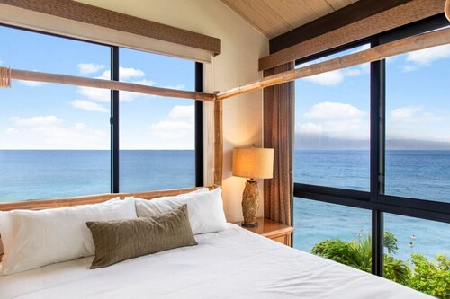 Penthouse Sweeping Ocean Views!