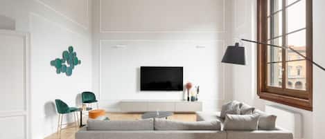 TV