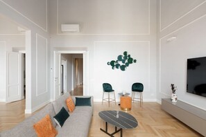 TV - Apartments Florence - The Wizard's House (Firenze)