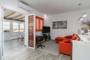 TV - Casa Mia Milos (Milos)