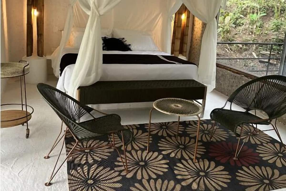 Suite el bosque | 1 bedroom, in-room safe, soundproofing, free WiFi