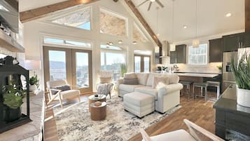 Smart-tv, pejs, videospil, dvd-afspiller