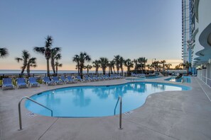 Piscine intérieure, piscine chauffée