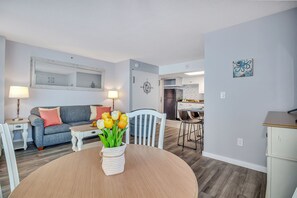 TV - Escape to the Ocean~ Oceanview Suite @CompassCove (Myrtle Beach)