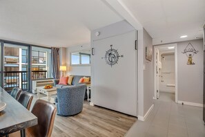 Interior - Escape to the Ocean~ Oceanview Suite @CompassCove (Myrtle Beach)