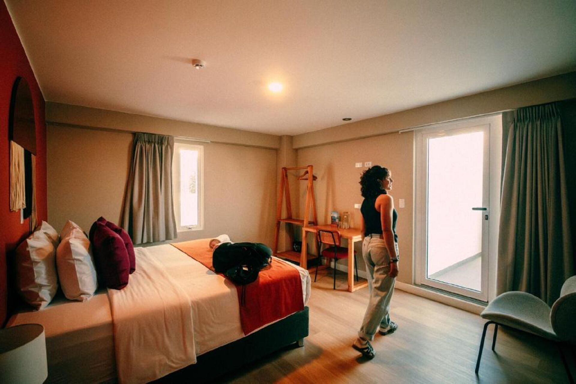 In-room safe, soundproofing, free WiFi, bed sheets