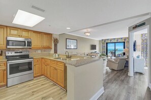 Fridge, microwave, oven, stovetop - Winter Rates! Luxurious Haven, Oceanview Suite (Myrtle Beach)