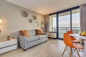 TV - Winter Rates! Stunning Oceanfront Studio Suite! (Myrtle Beach, SC 29577)