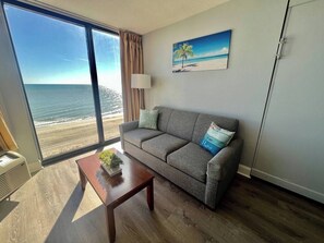 TV - Winter Rates! Gorgeous Oceanfront Suite! 1Br Condo/ Dog friendly (Myrtle Beach)