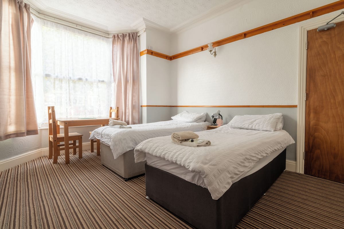 Comfort Twin Room | WiFi (free)
