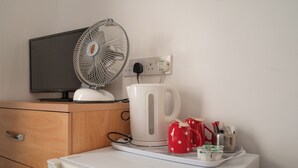 Unclassified image, 3 of 20, button - Moonside Rooms (Skegness)