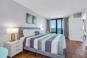 1 bedroom, desk, iron/ironing board, WiFi - Winter Rates! Oceanfront King Suite/Best Layout (Myrtle Beach)