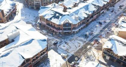 Changbai Mountain Deli Resort Hotel (Tourism Service Center of West Changbai Mountain)